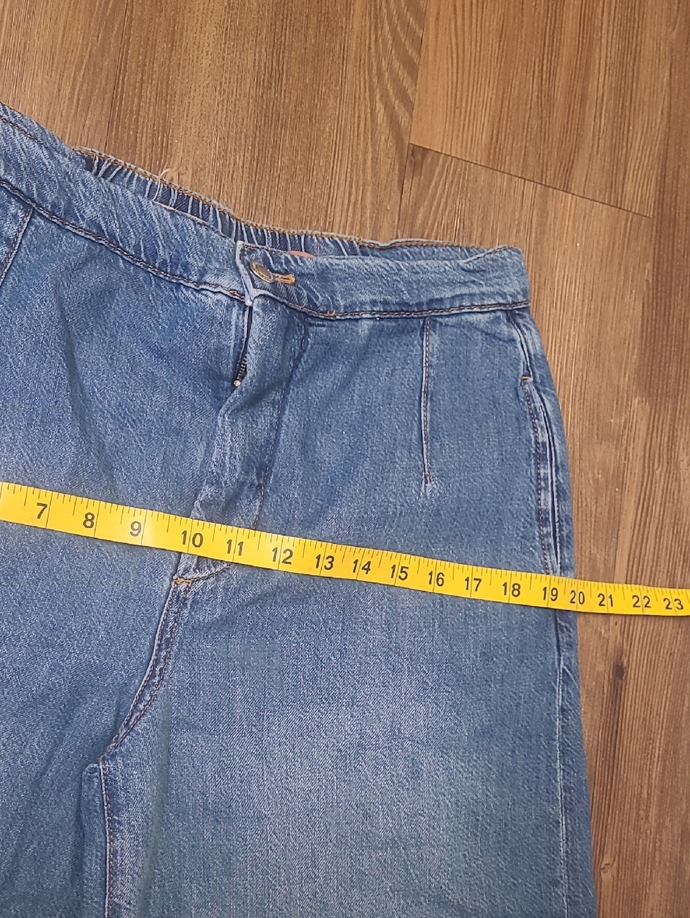 Pilcro Relaxed Wide-Leg Denim Jeans in Light Blue used good - Picture 5 of 12